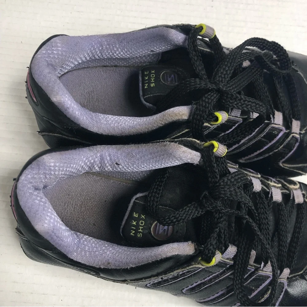 Nike Shox Sneakers Size 6.5Y fits Women 8.5 Black Pink Womens Youth Athletic